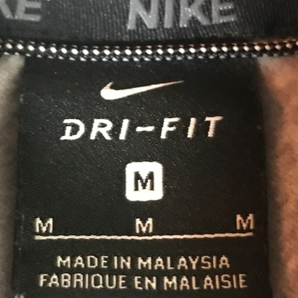 Boy's Nike Pullover Sweatshirt - Picture 4 of 4